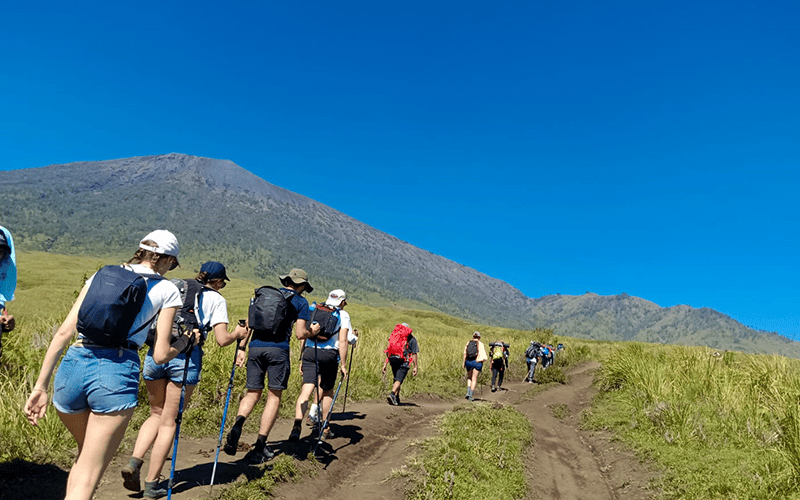 blog Panduan Lengkap Trekking Gunung Rinjani